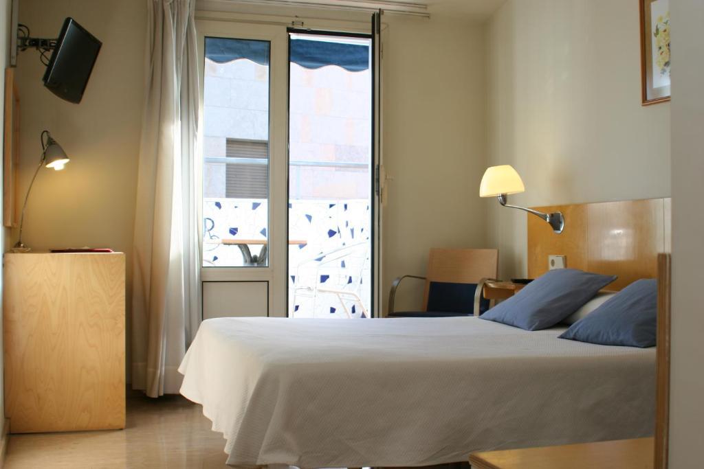 Hotel Rambla Figueres Rom bilde