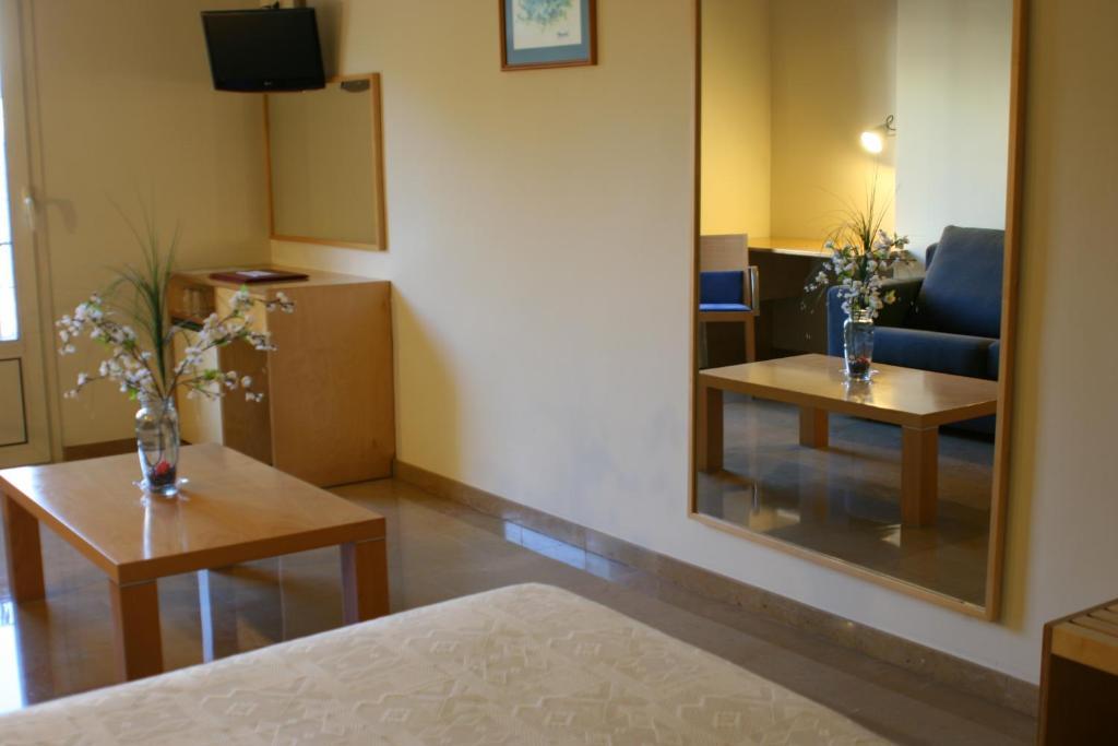 Hotel Rambla Figueres Rom bilde