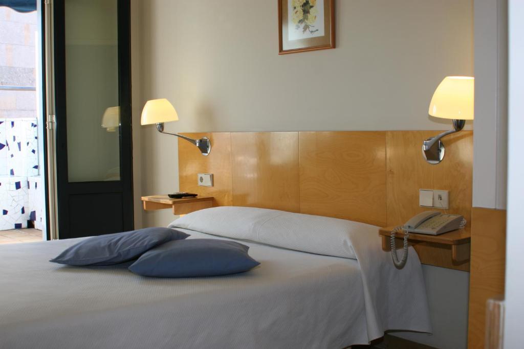 Hotel Rambla Figueres Rom bilde