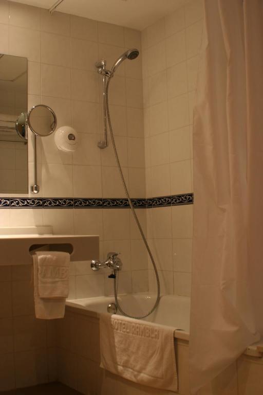Hotel Rambla Figueres Rom bilde