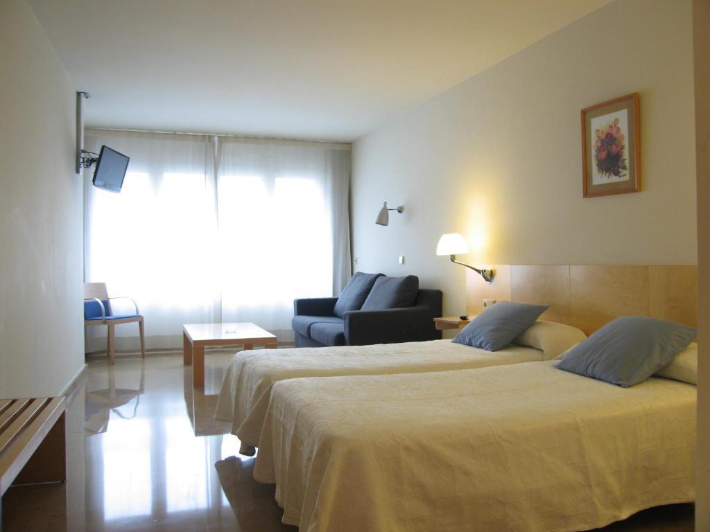 Hotel Rambla Figueres Rom bilde