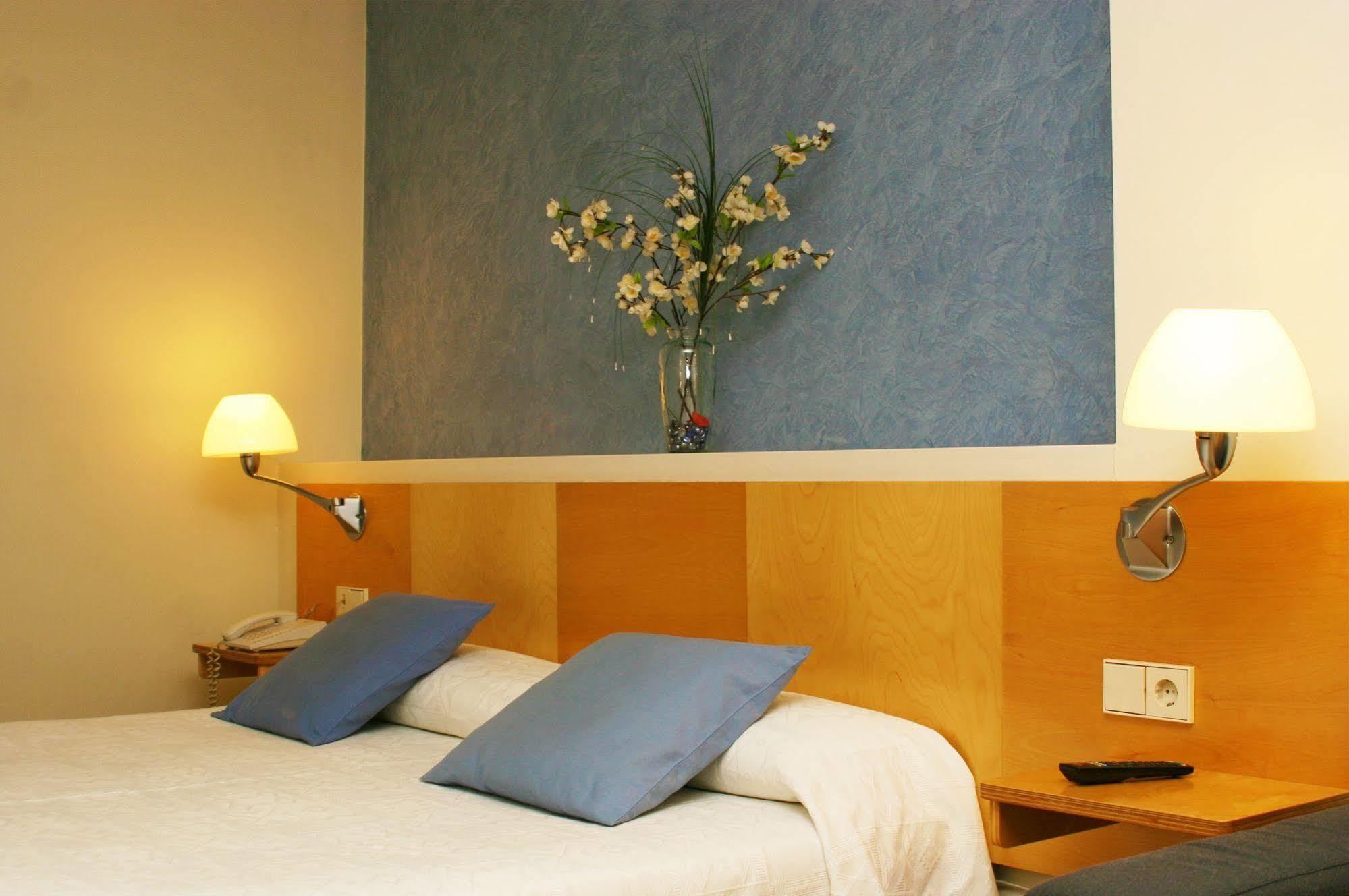 Hotel Rambla Figueres Eksteriør bilde