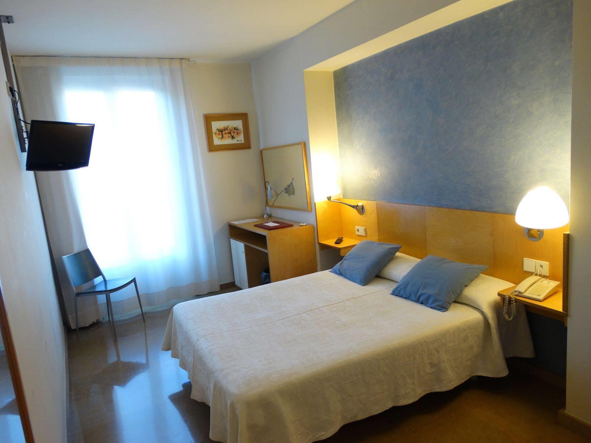 Hotel Rambla Figueres Eksteriør bilde