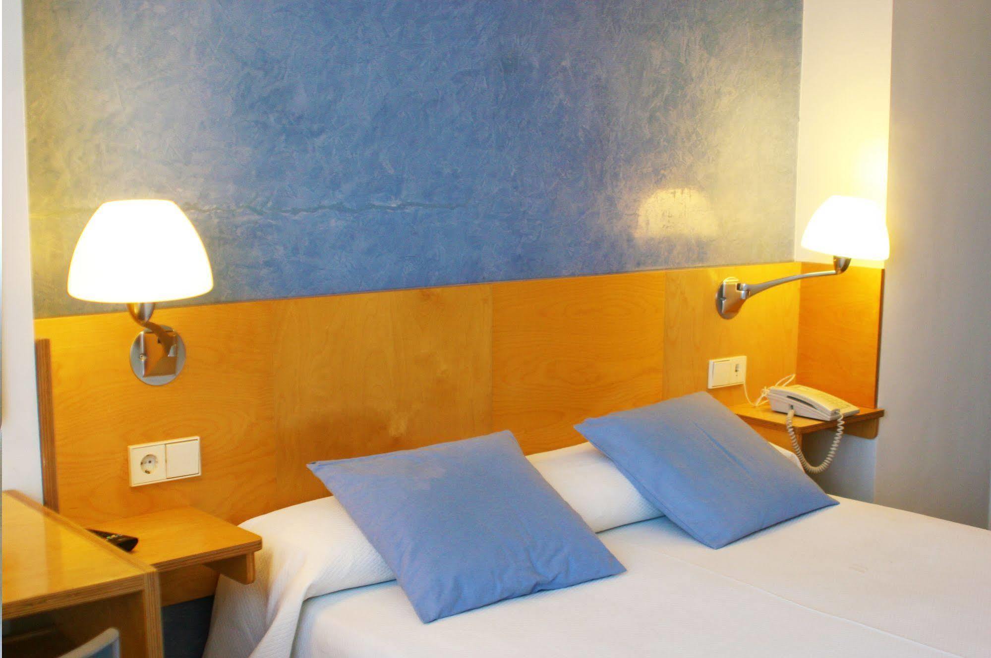 Hotel Rambla Figueres Eksteriør bilde